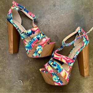 Jessica Simpson Wooden Platform Heels Colorful Tropical Print